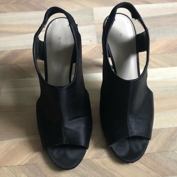 Nine West Black Satin Hotpic Cutout Heels, 7.5 - Picture 2 of 8